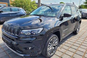 NOwy, Salon MY25 SUMMIT MHEV T4 Turbo 130KM DCT7